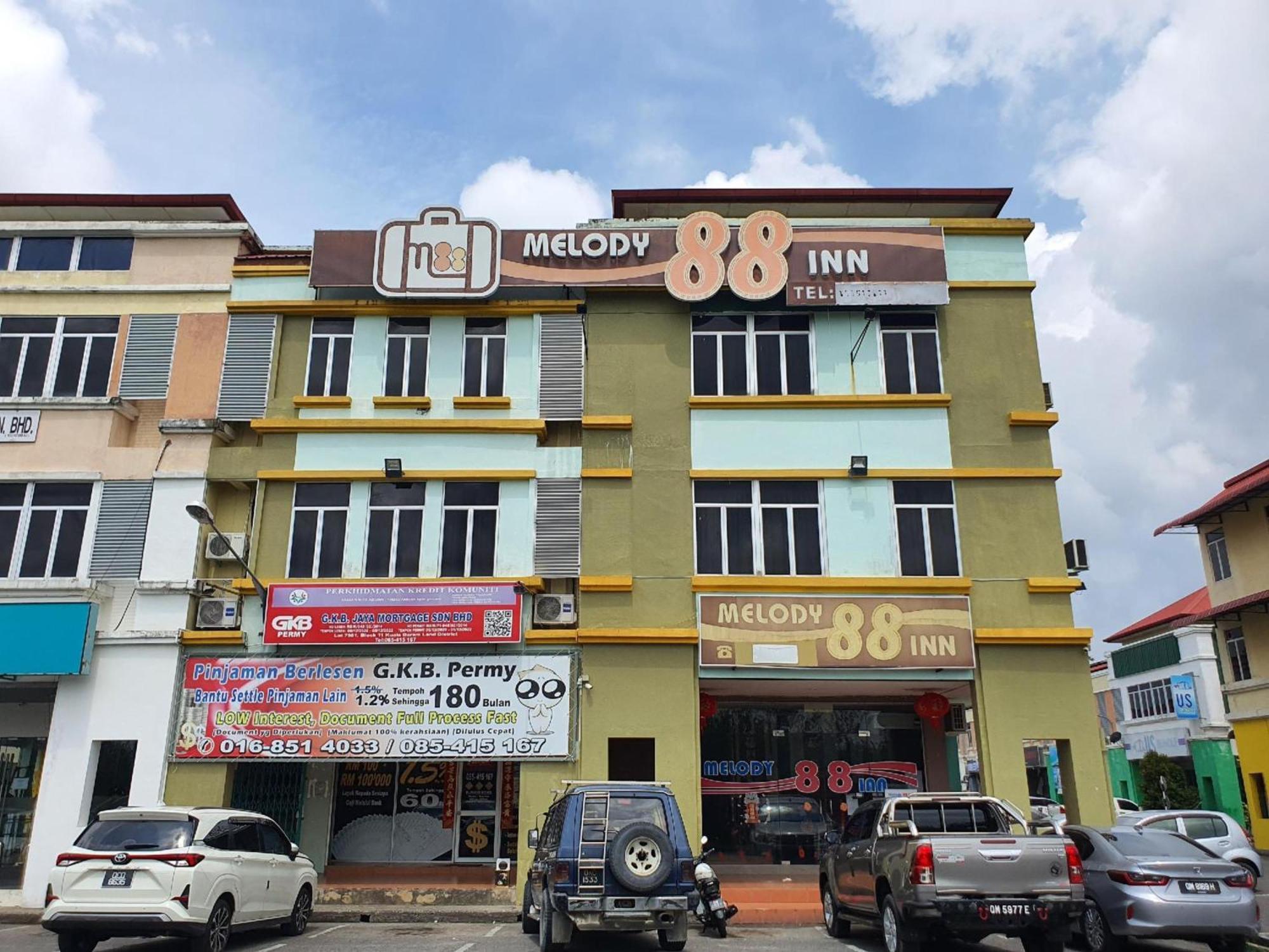 Oyo 90964 Melody 88 Inn Miri Esterno foto